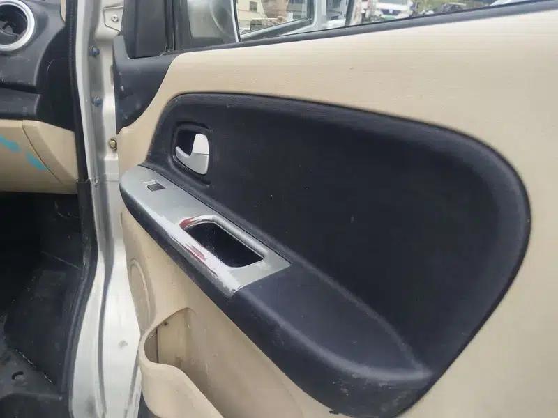 Ruixing M80 2019 Model 1.5L Basic 4-Seat Single Oven Air Conditioning National VI Flat Top Rear Hatchback DAM15KR — миниатюра 8