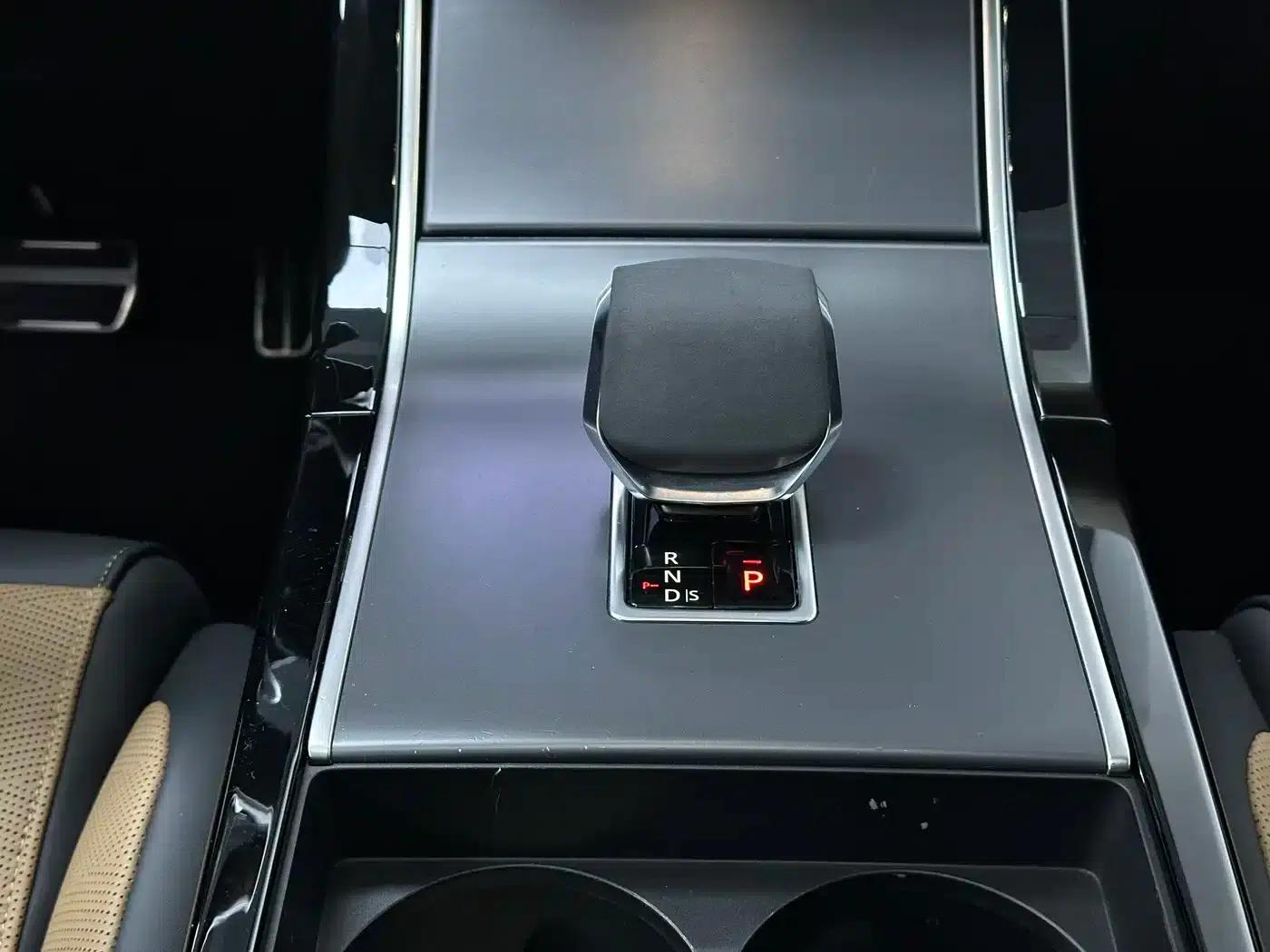 Range Rover Velar 2024 Dynamic HSE — миниатюра 10