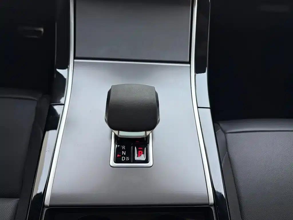 Range Rover Velar 2024 Dynamic SE — миниатюра 22