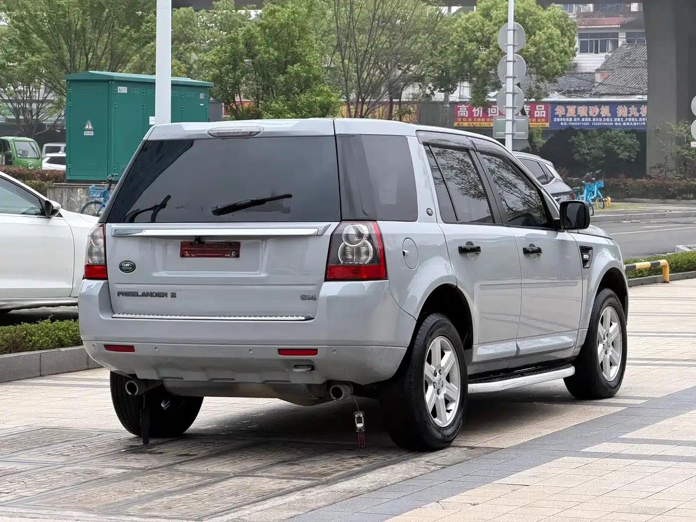 Freelander 2 2012 2.0T Si4 SE Petrol Version — миниатюра 11