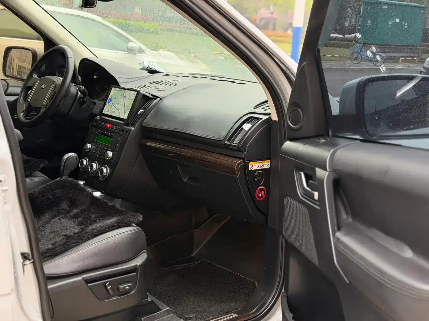 Freelander 2 2012 2.0T Si4 SE Petrol Version — миниатюра 12
