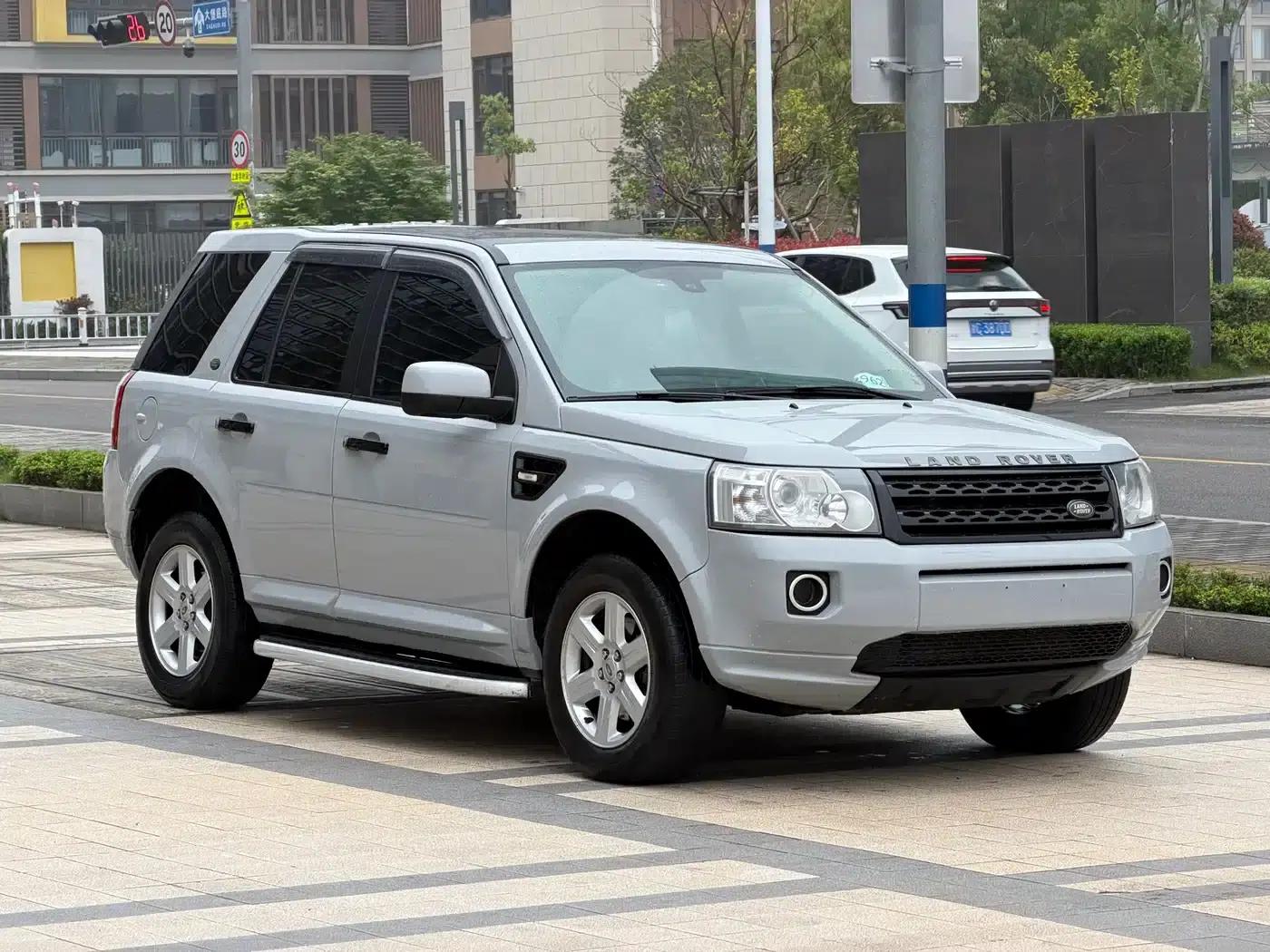 Freelander 2 2012 2.0T Si4 SE Petrol Version — миниатюра 3