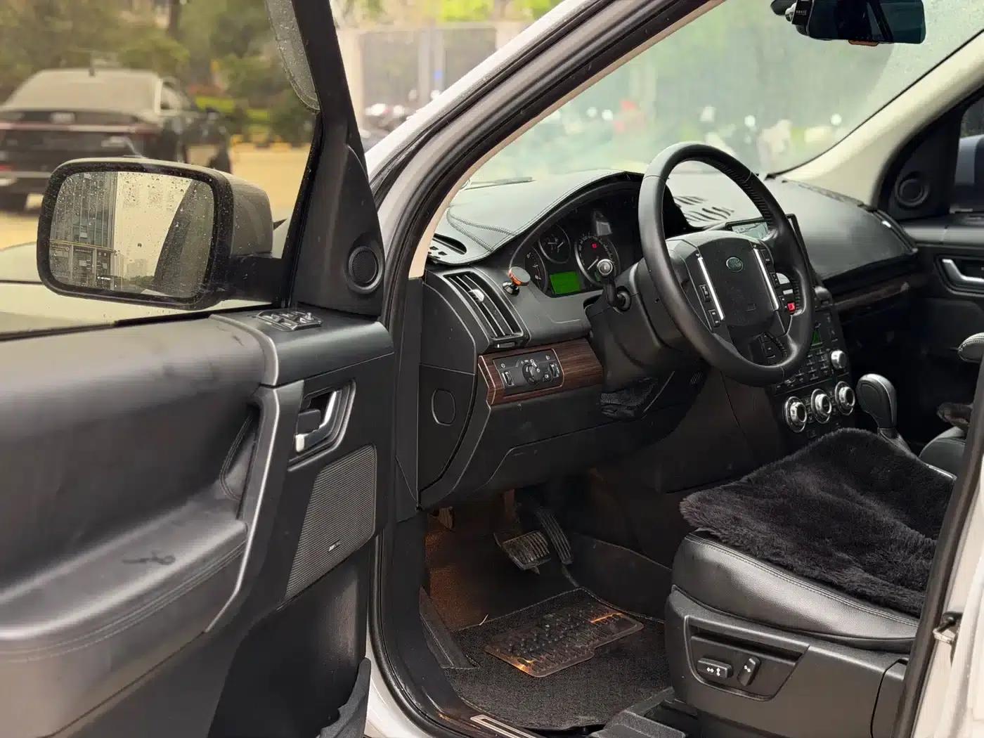 Freelander 2 2012 2.0T Si4 SE Petrol Version — миниатюра 4