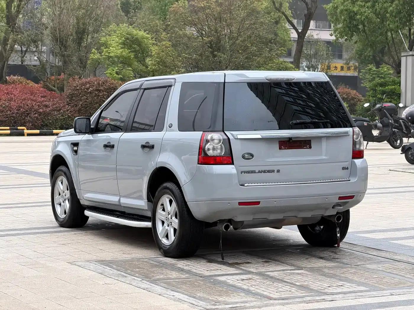 Freelander 2 2012 2.0T Si4 SE Petrol Version — миниатюра 9
