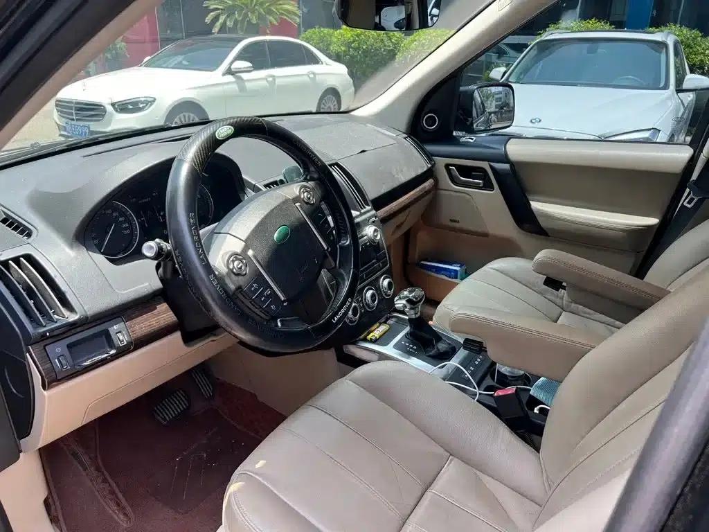 Freelander 2 2013 2.0T Si4 SE Petrol Version — миниатюра 5