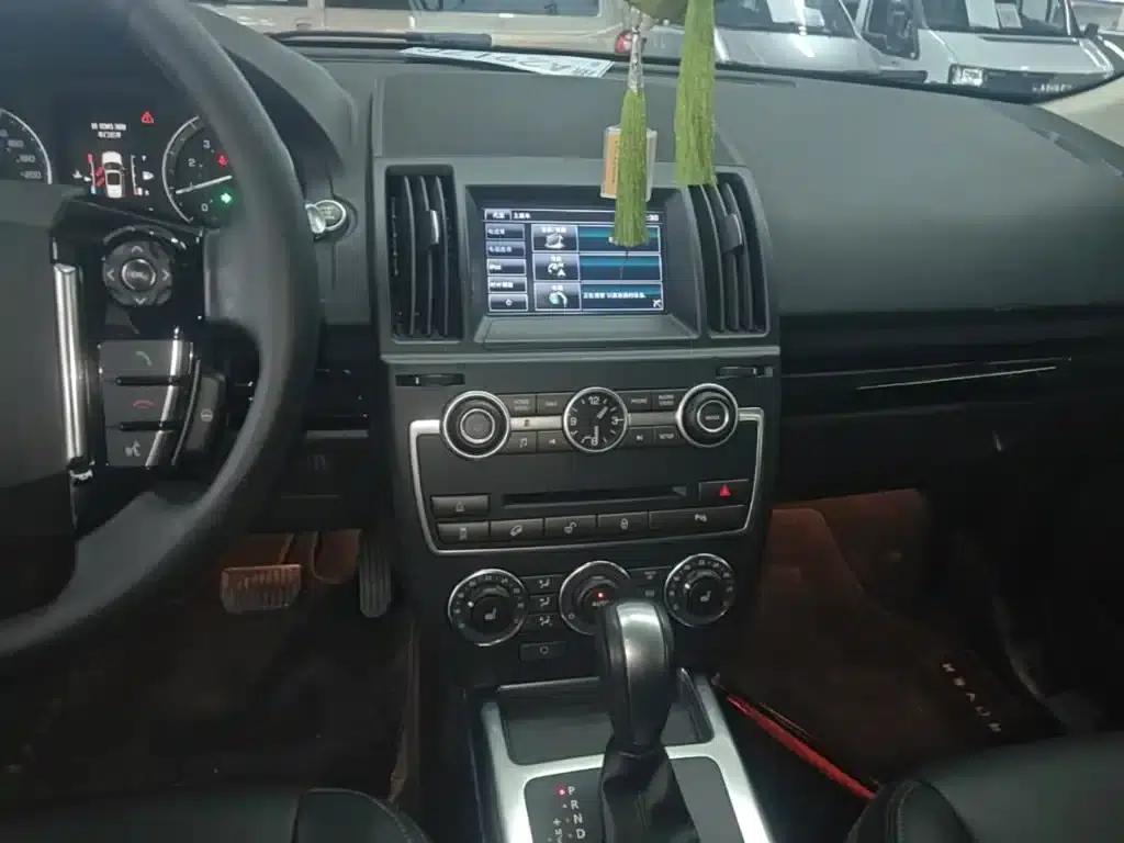 Freelander 2 2014 2.0T Si4 HSE Petrol Version — миниатюра 13