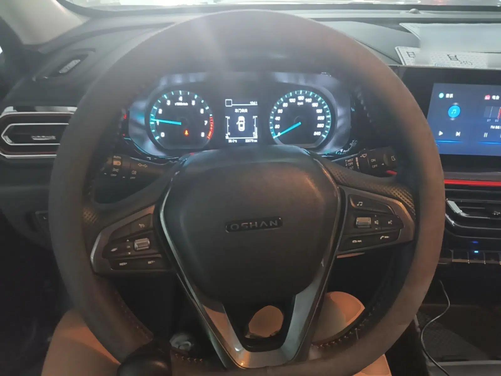 CHANGAN OSHAN X5 2021 Revised Version 1.6L Manual Luxury Edition — миниатюра 13