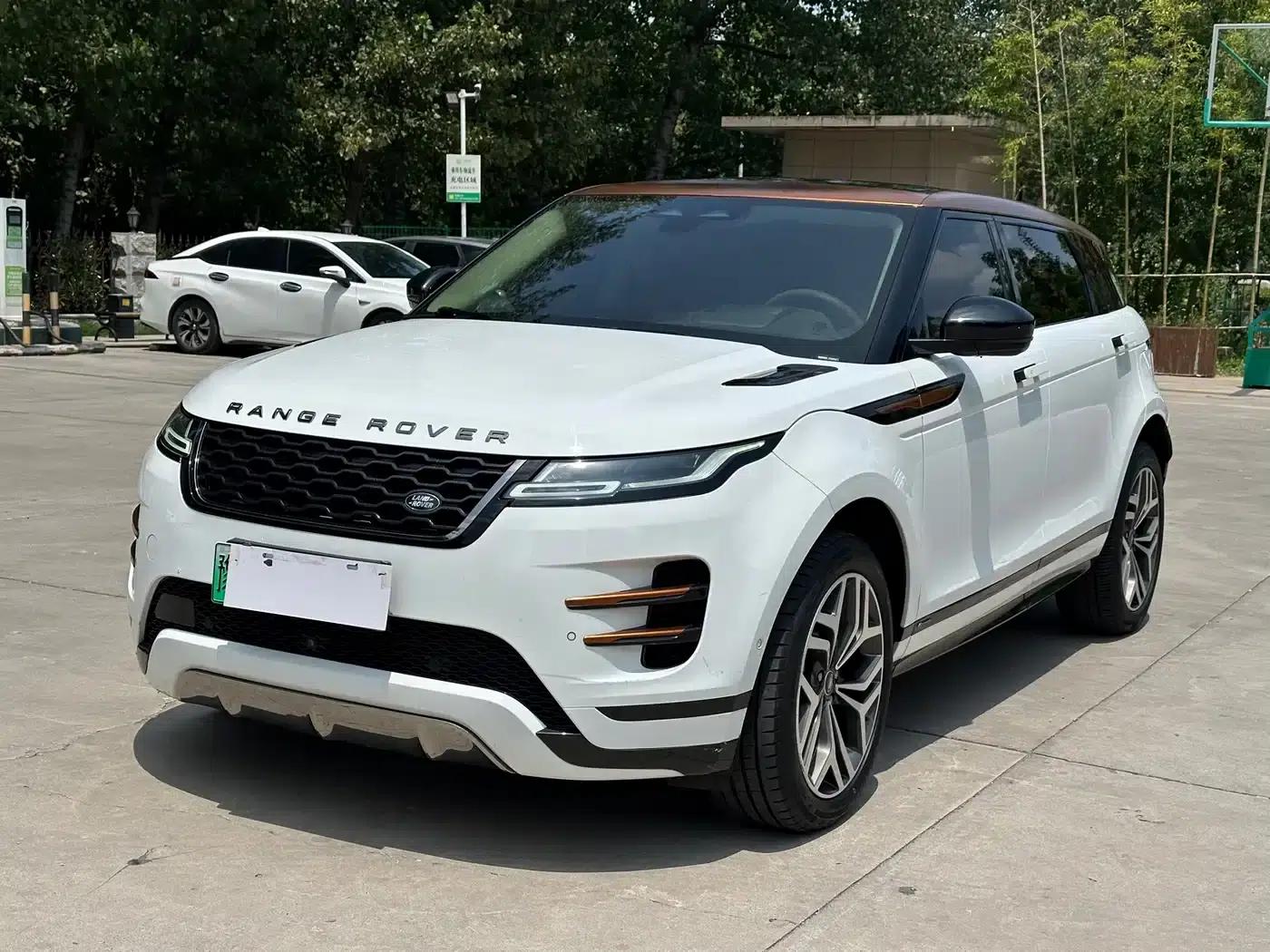 Range Rover Evoque PHEV 2021 Model P300e Luxury Edition — миниатюра 1