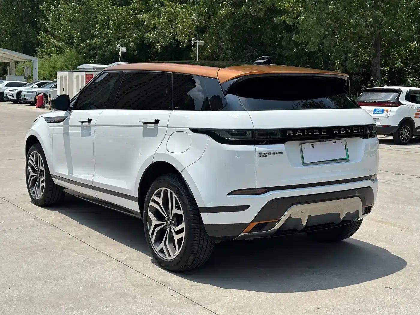 Range Rover Evoque PHEV 2021 Model P300e Luxury Edition — миниатюра 4