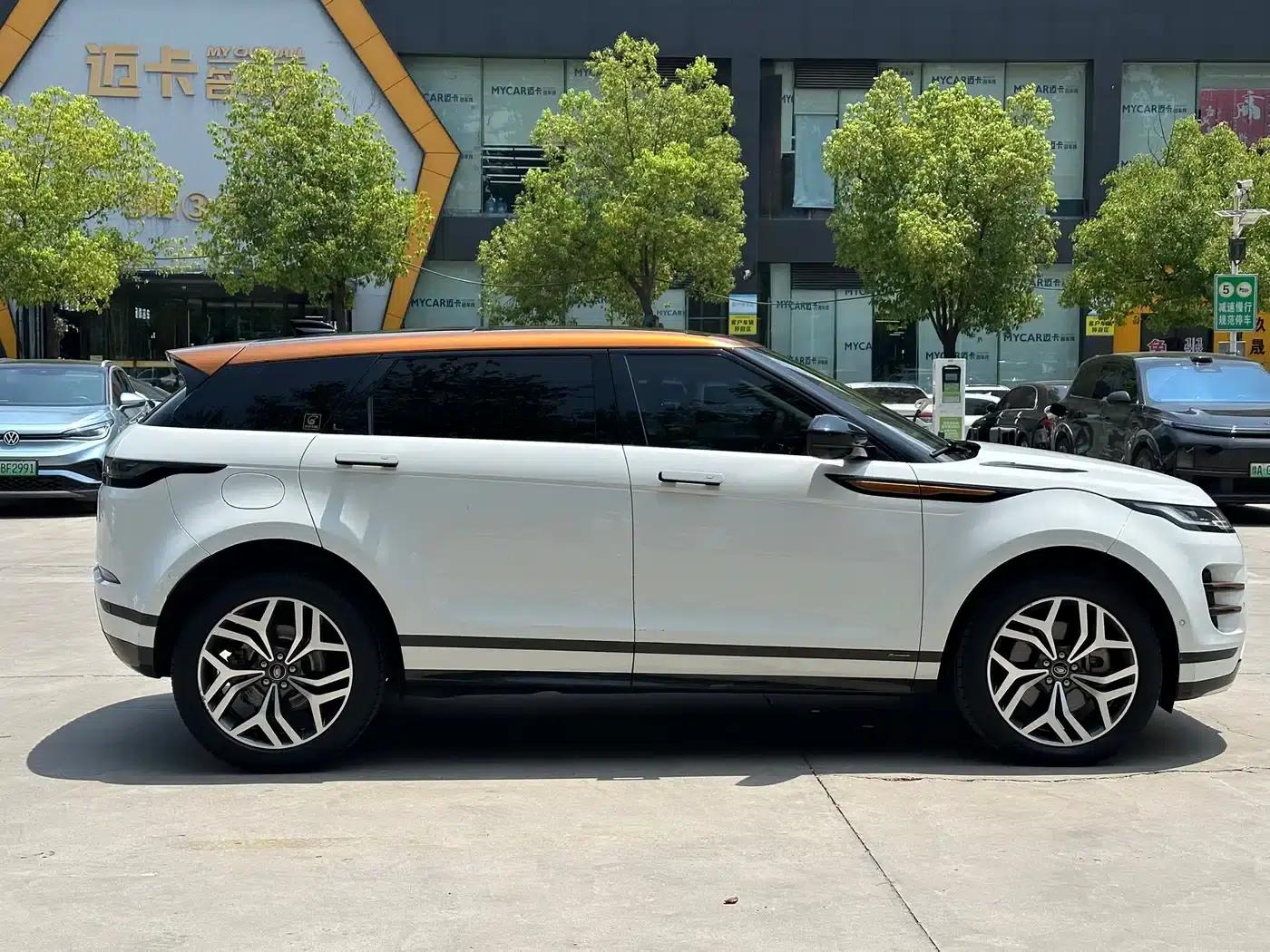 Range Rover Evoque PHEV 2021 Model P300e Luxury Edition — миниатюра 7