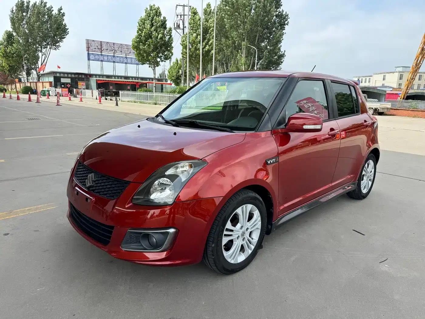 2013 Swift 1.5L Automatic Standard Edition — миниатюра 1