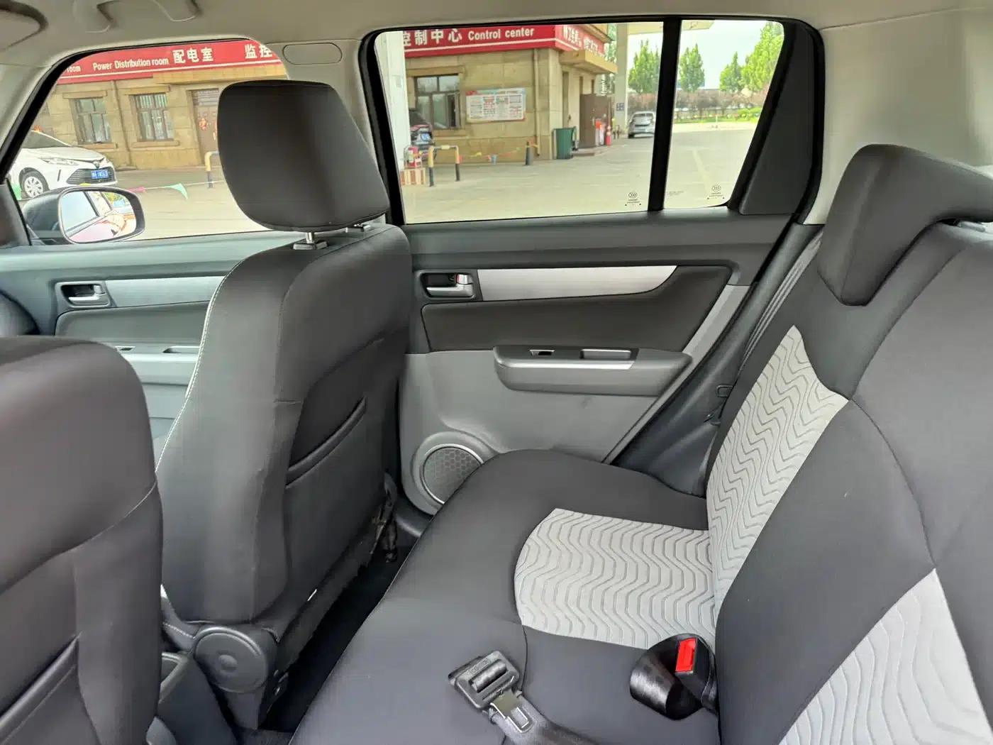 2013 Swift 1.5L Automatic Standard Edition — миниатюра 12
