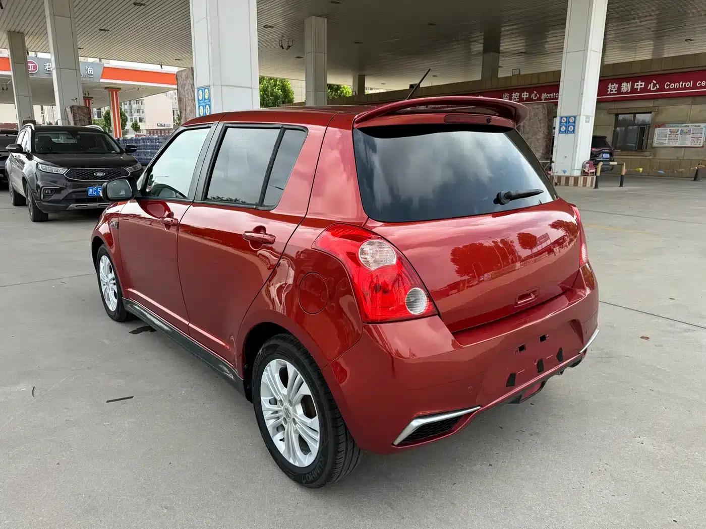 2013 Swift 1.5L Automatic Standard Edition — миниатюра 13