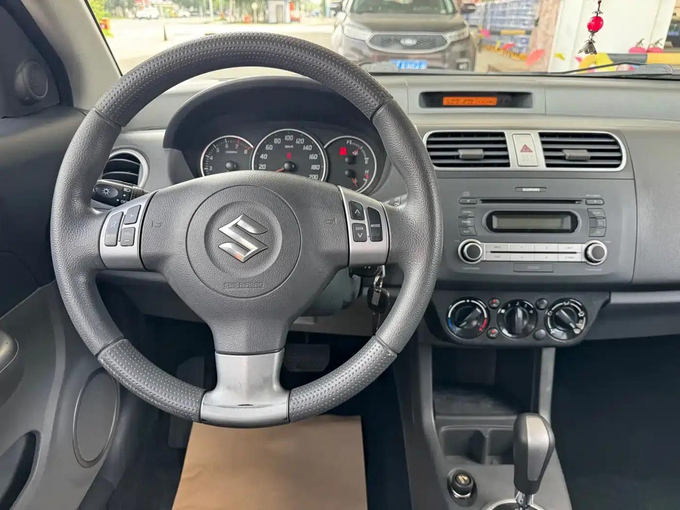 2013 Swift 1.5L Automatic Standard Edition — миниатюра 18