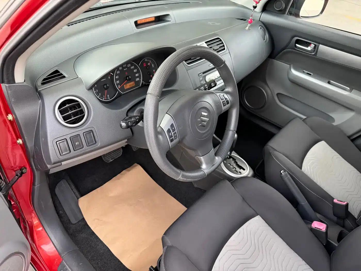 2013 Swift 1.5L Automatic Standard Edition — миниатюра 5