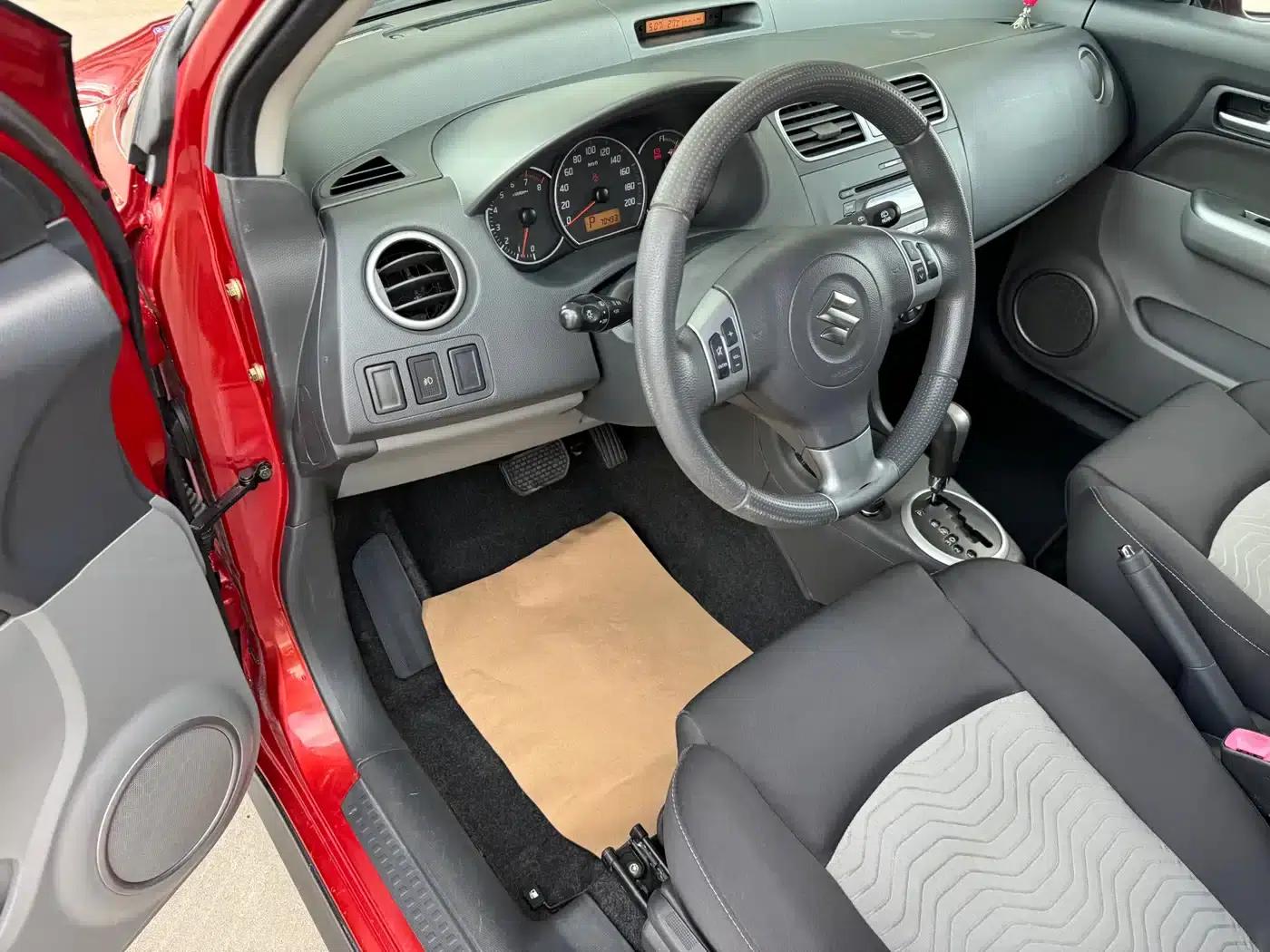 2013 Swift 1.5L Automatic Standard Edition — миниатюра 6