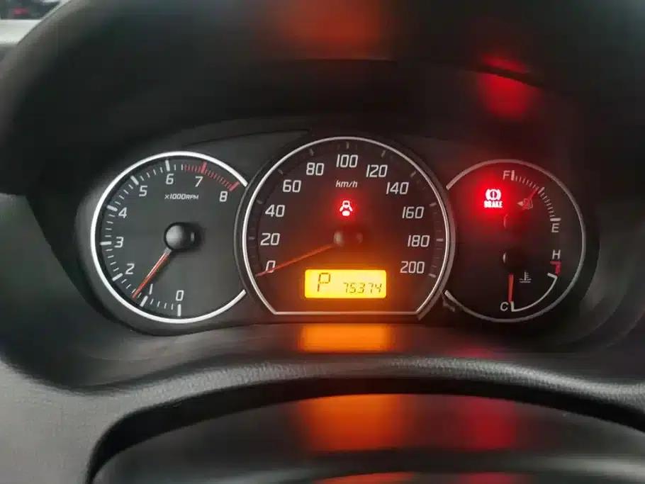 2016 Swift 1.5L Automatic Fashion Cool Play Edition — миниатюра 14