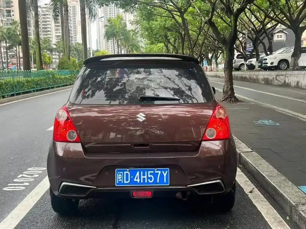 2013 Swift 1.5L Automatic Standard Edition — миниатюра 5