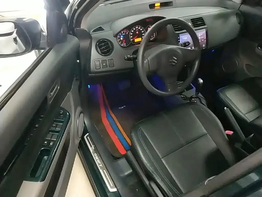 2016 Swift 1.5L Automatic Fashion Cool Play Edition — миниатюра 16