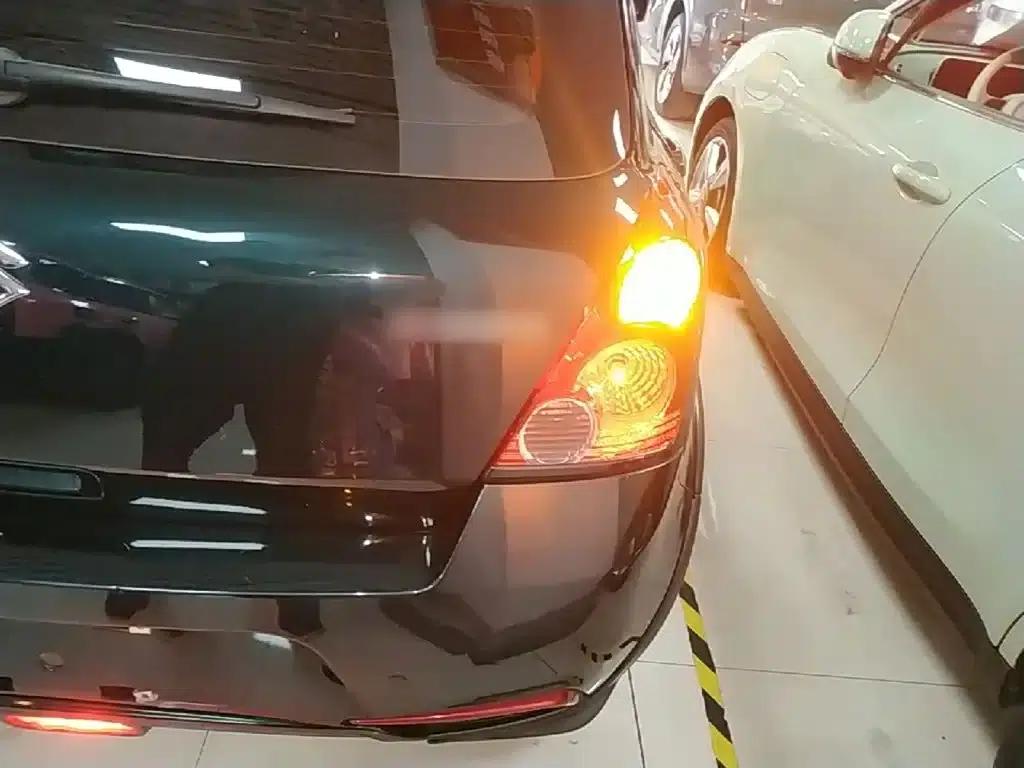2016 Swift 1.5L Automatic Fashion Cool Play Edition — миниатюра 8