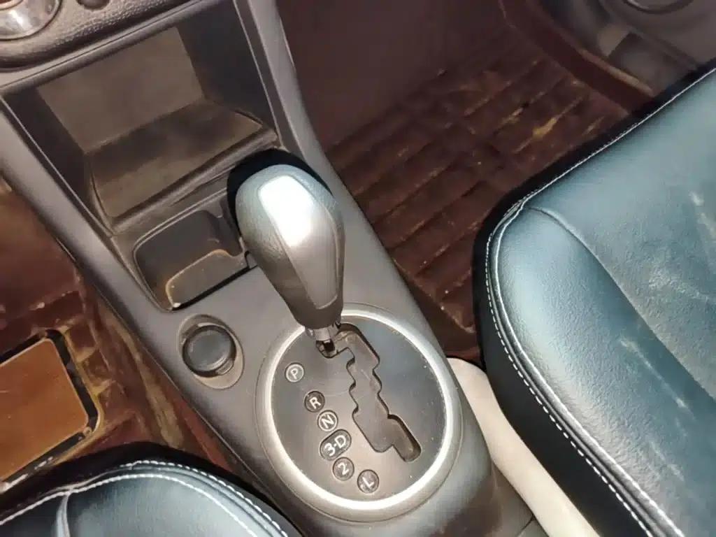 2014 Swift 1.5L Automatic Fashion Edition — миниатюра 14