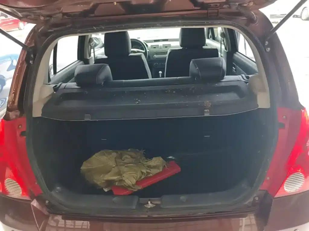 2014 Swift 1.5L Automatic Fashion Edition — миниатюра 19