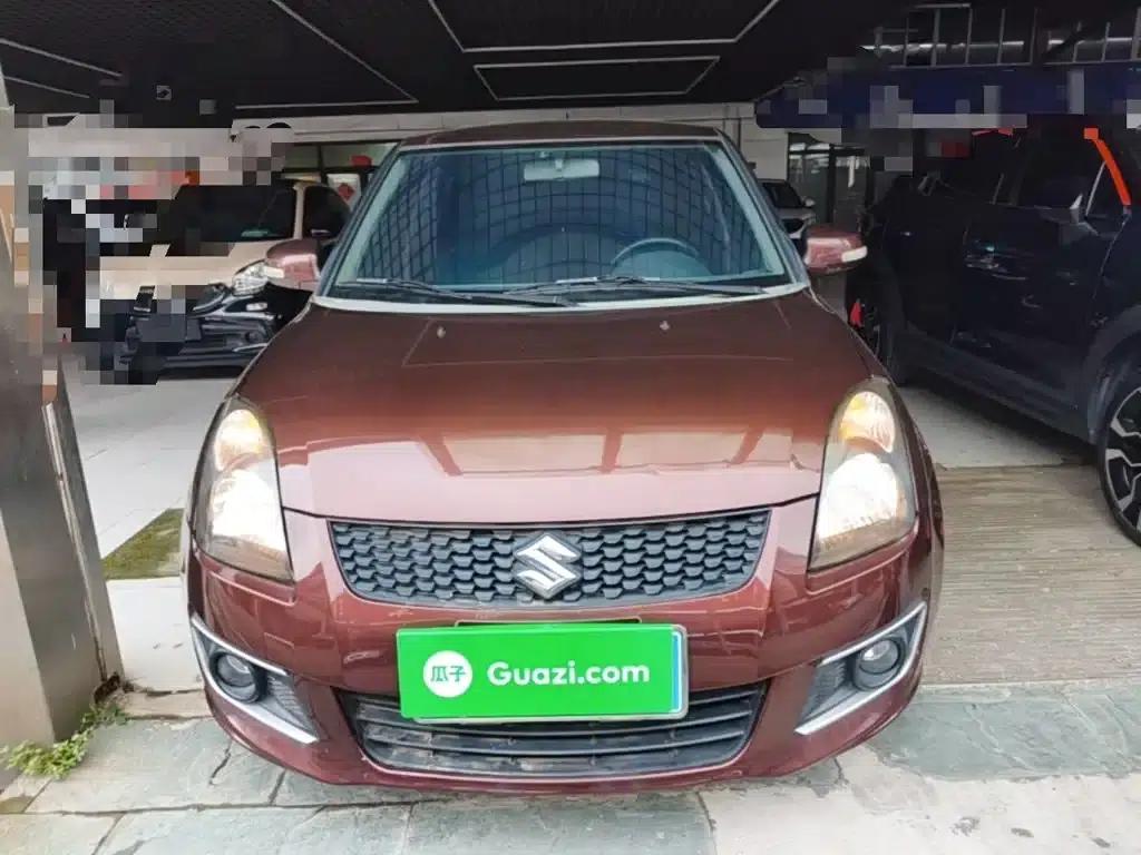 2014 Swift 1.5L Automatic Fashion Edition — миниатюра 3