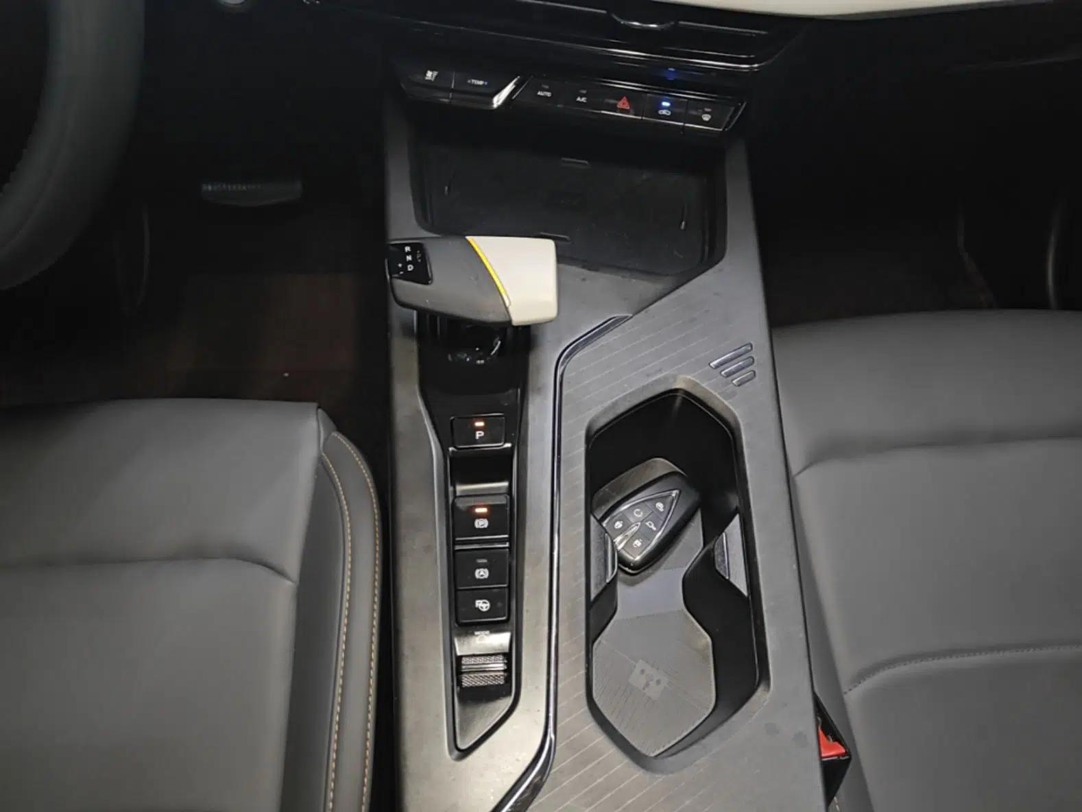 CHANGAN OSHAN X5 PLUS 2023 Revised 1.5T DCT Smart & Fun AI Edition — миниатюра 16