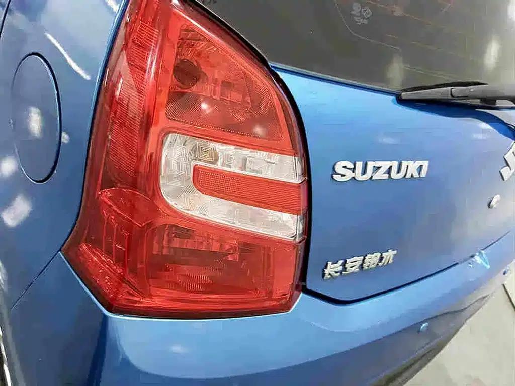 Alto 2013 1.0L Manual Deluxe — миниатюра 12