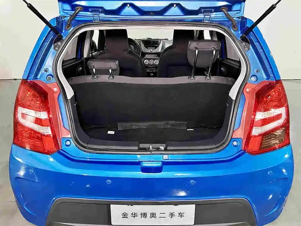 Alto 2013 1.0L Manual Deluxe — миниатюра 6
