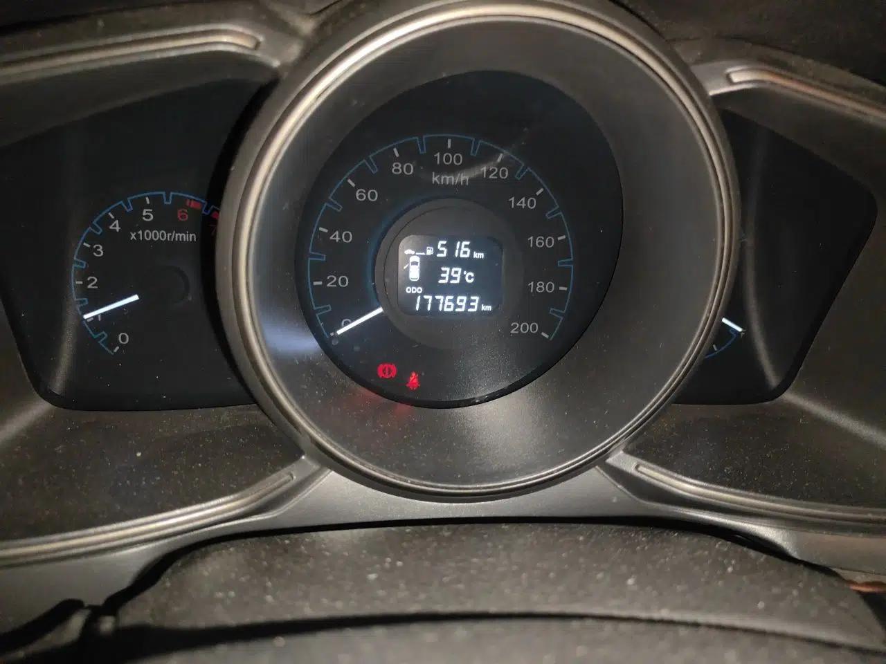 CHANGAN OSHAN CX70 2016 1.6L Manual Luxury Model — миниатюра 12