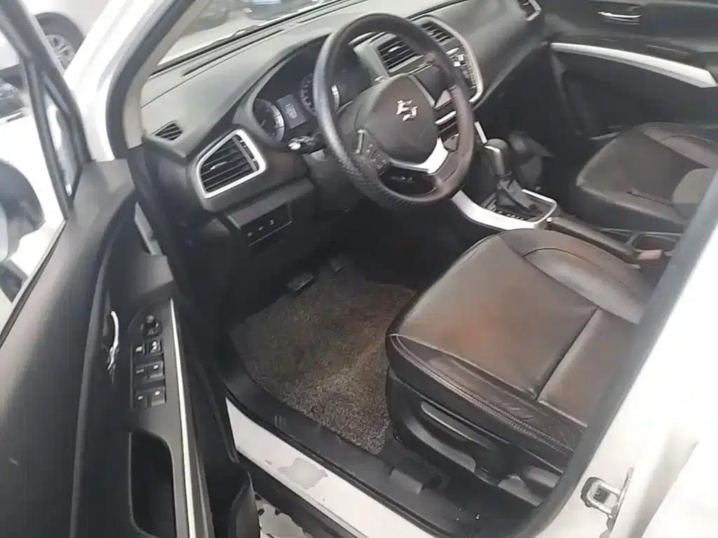 Vitara 2014 1.6L CVT 2WD Elite — миниатюра 16