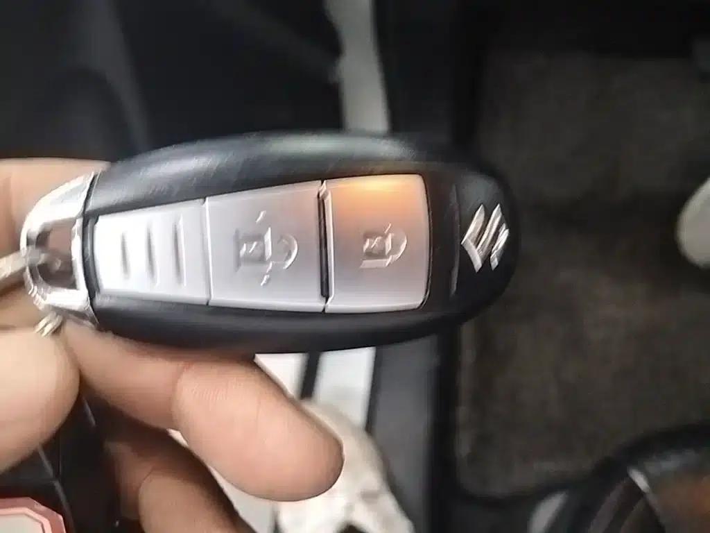 Vitara 2014 1.6L CVT 2WD Elite — миниатюра 9