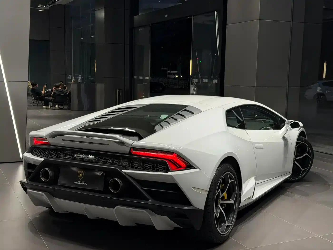 Huracán 2020 Huracán EVO RWD — миниатюра 9