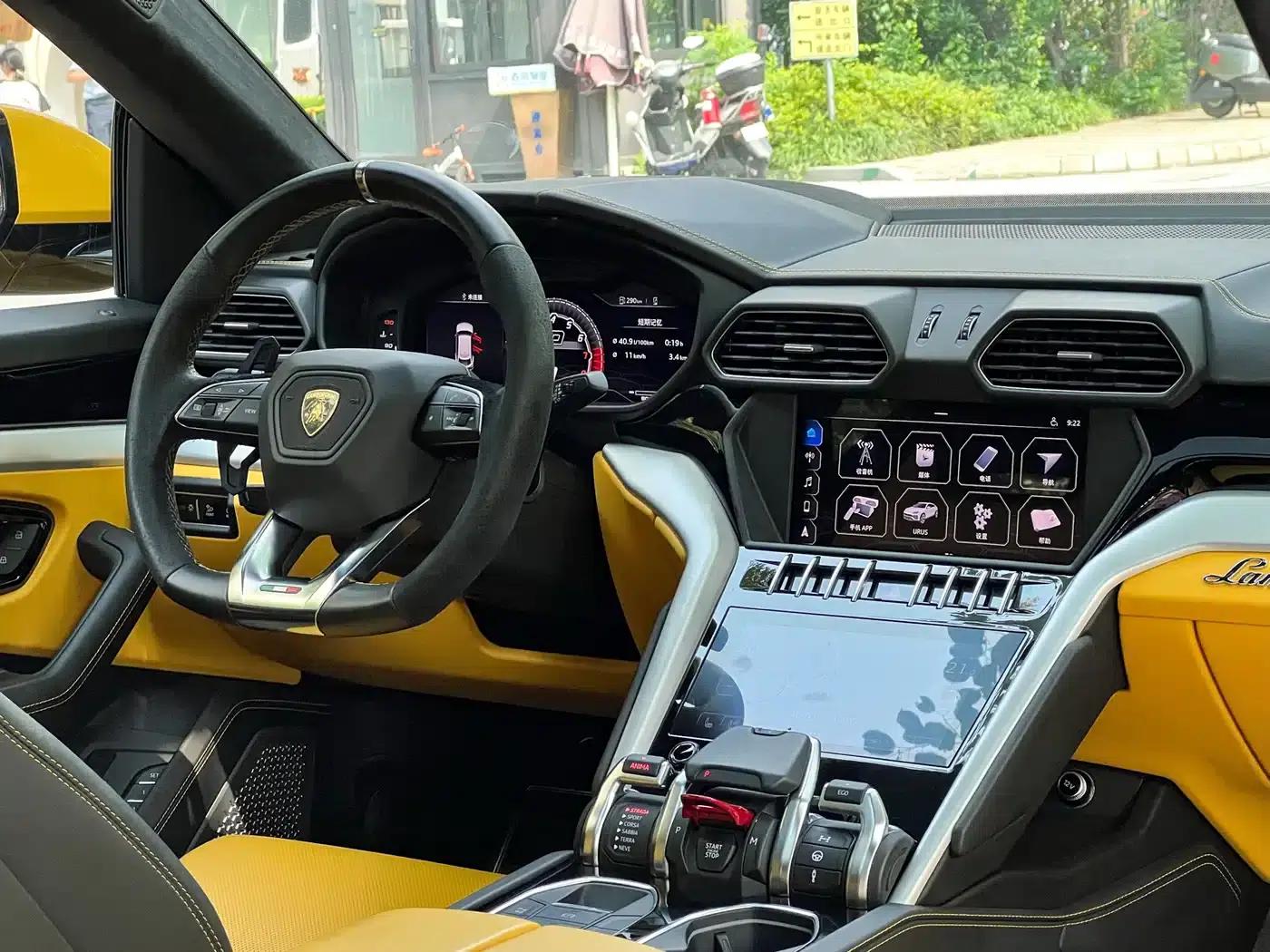 2018 Urus 4.0T V8 — миниатюра 12