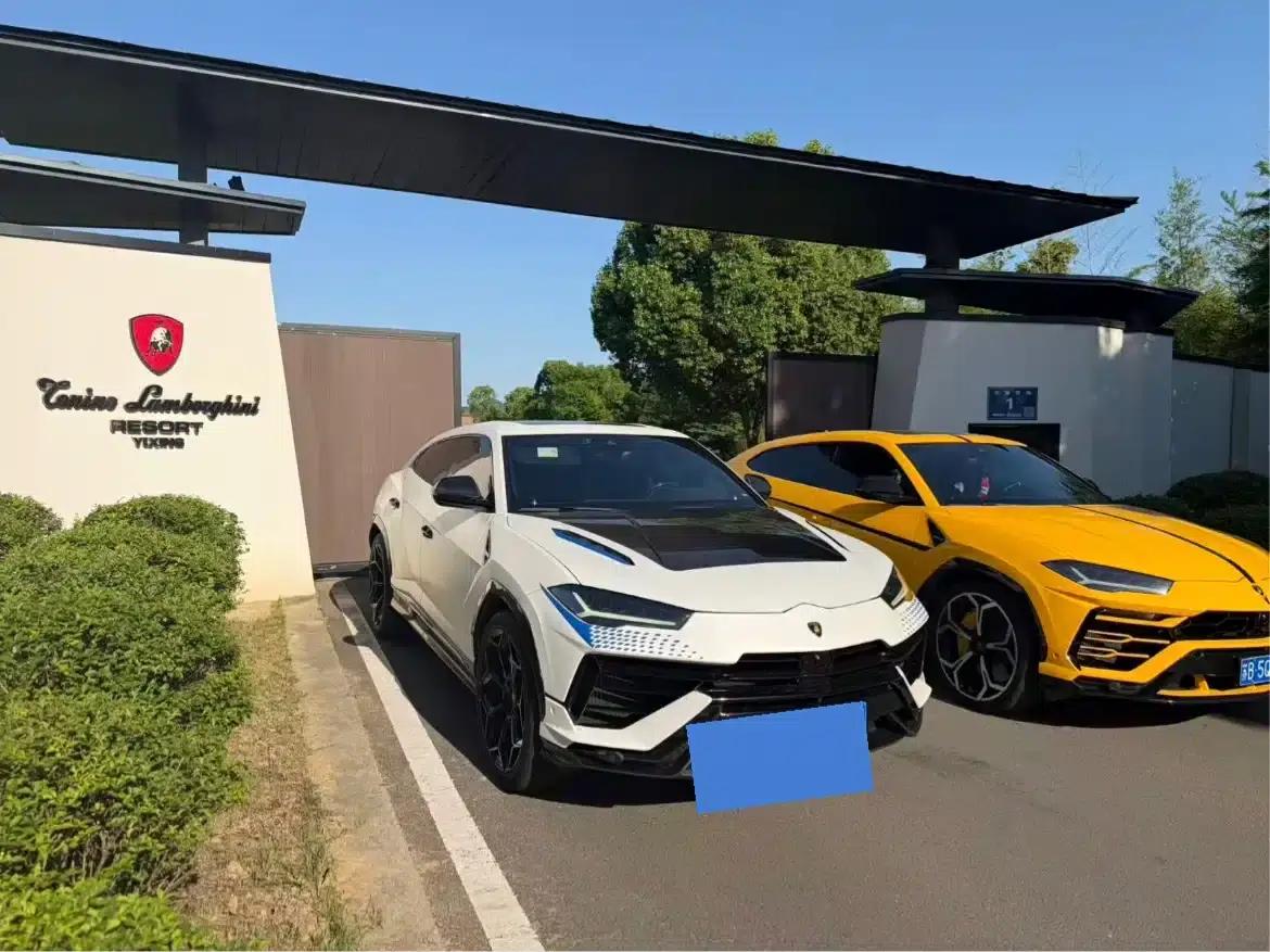 2018 Urus 4.0T V8 — миниатюра 1
