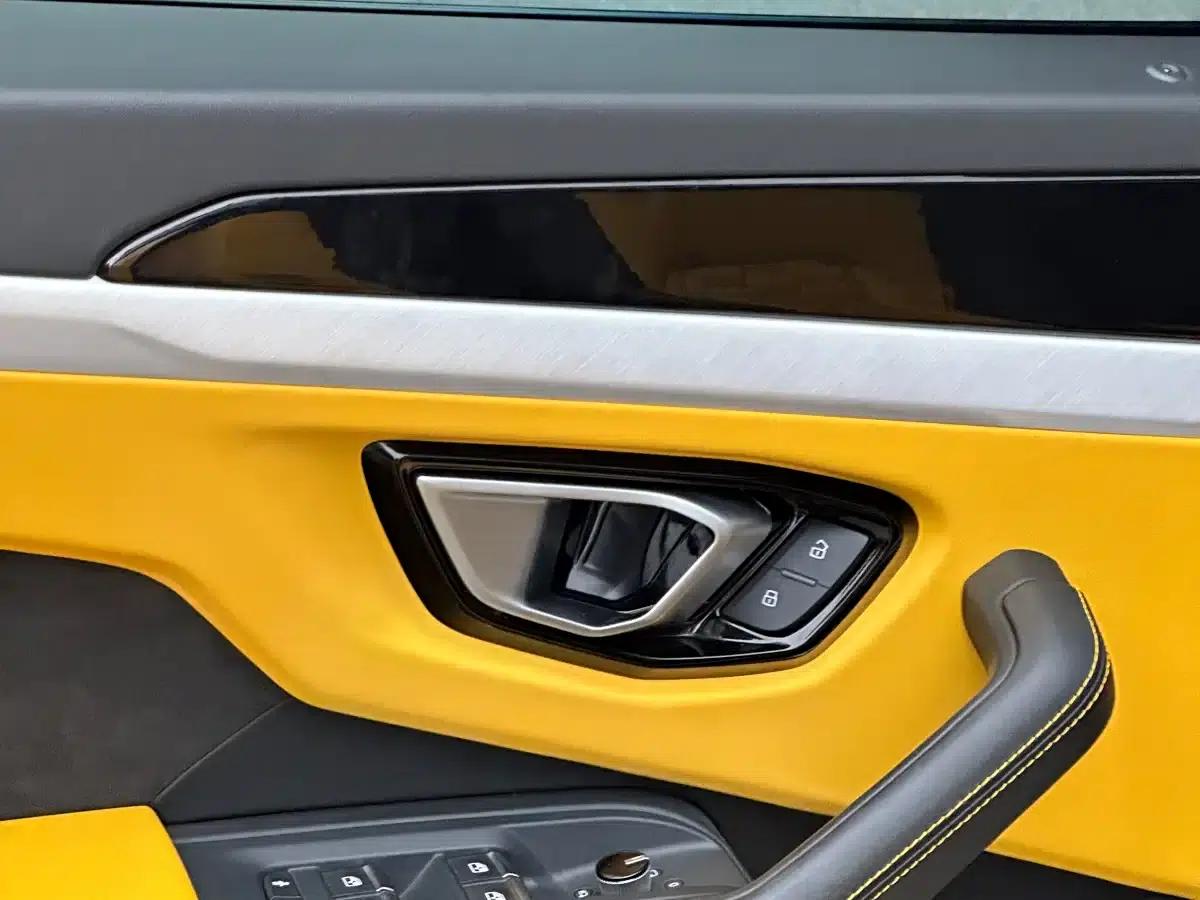 2018 Urus 4.0T V8 — миниатюра 25