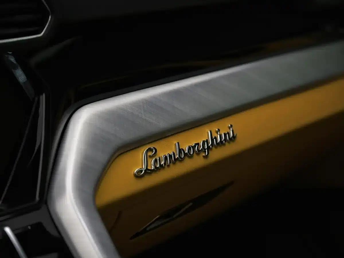 2021 Urus 4.0T V8 — миниатюра 22