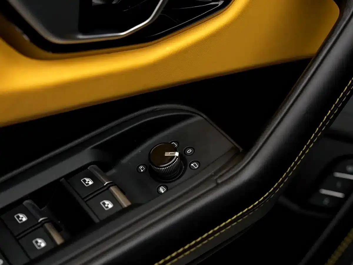 2021 Urus 4.0T V8 — миниатюра 23