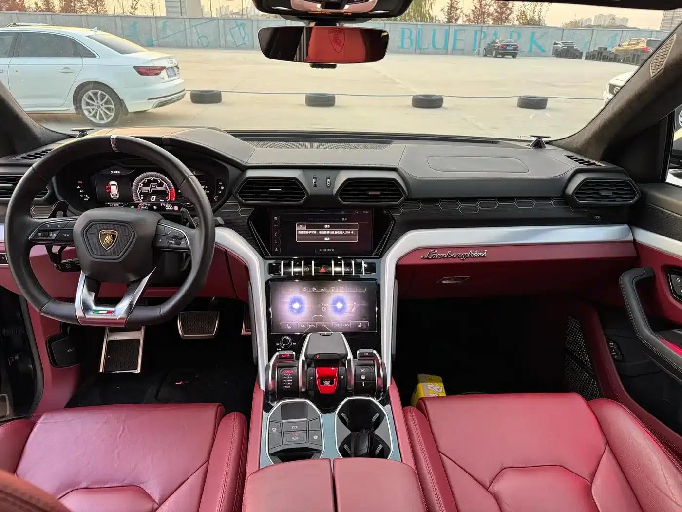 2021 Urus 4.0T V8 — миниатюра 7