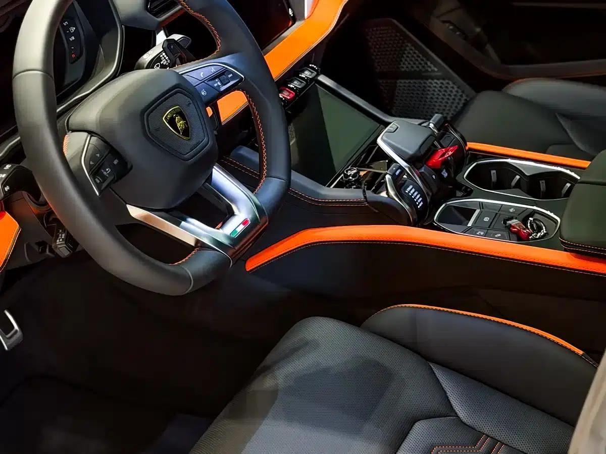 2026 Urus SE 4.0T Standard Edition — миниатюра 12