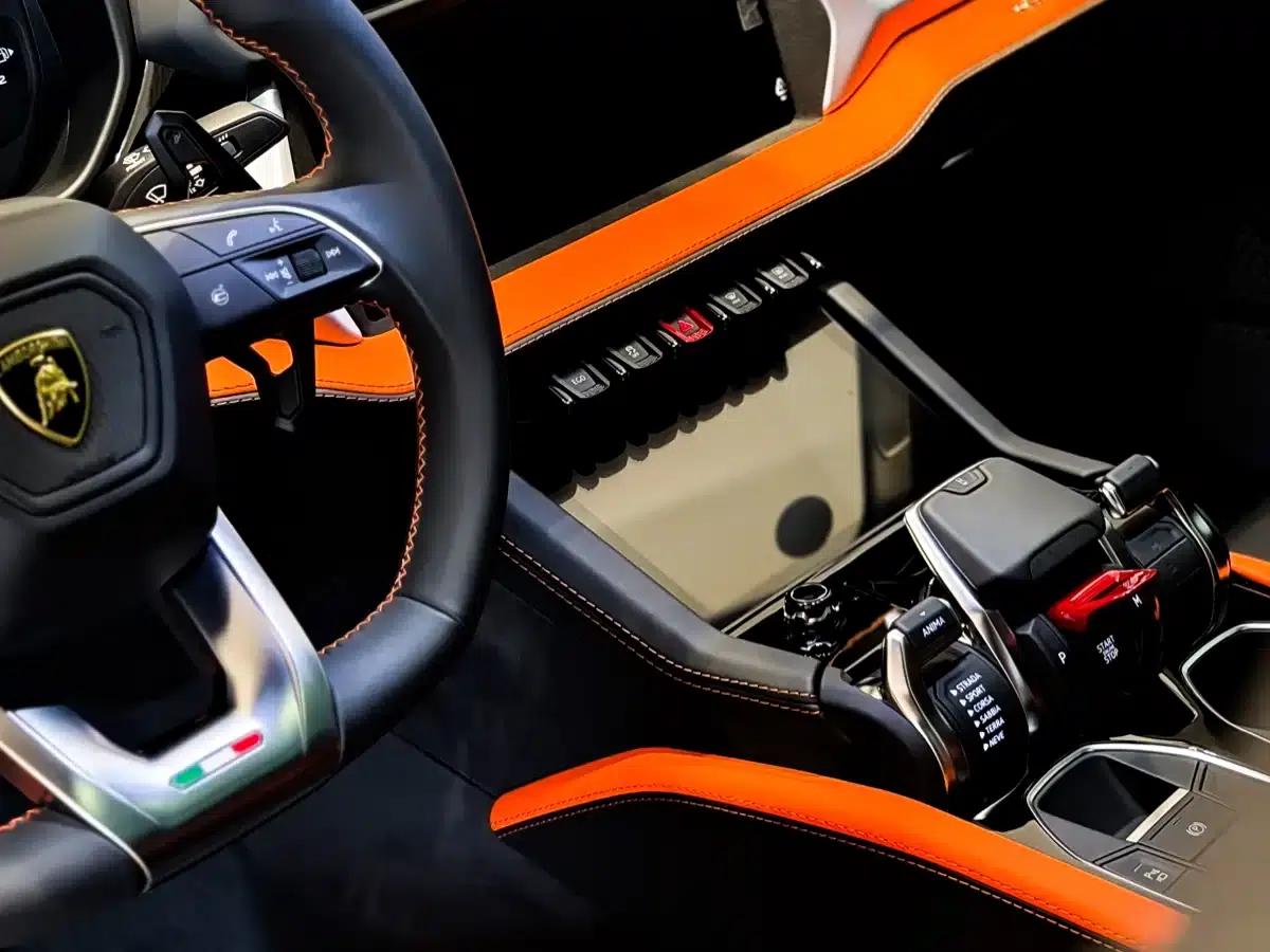 2026 Urus SE 4.0T Standard Edition — миниатюра 15