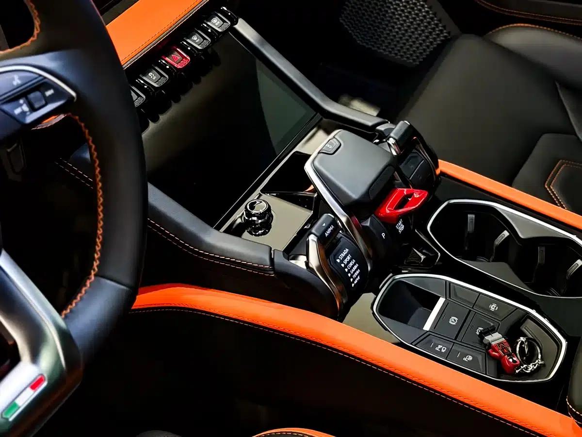 2026 Urus SE 4.0T Standard Edition — миниатюра 16