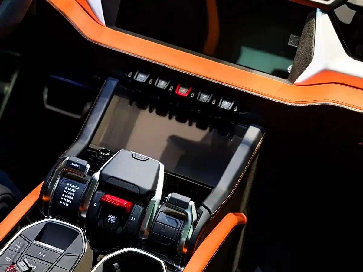 2026 Urus SE 4.0T Standard Edition — миниатюра 19