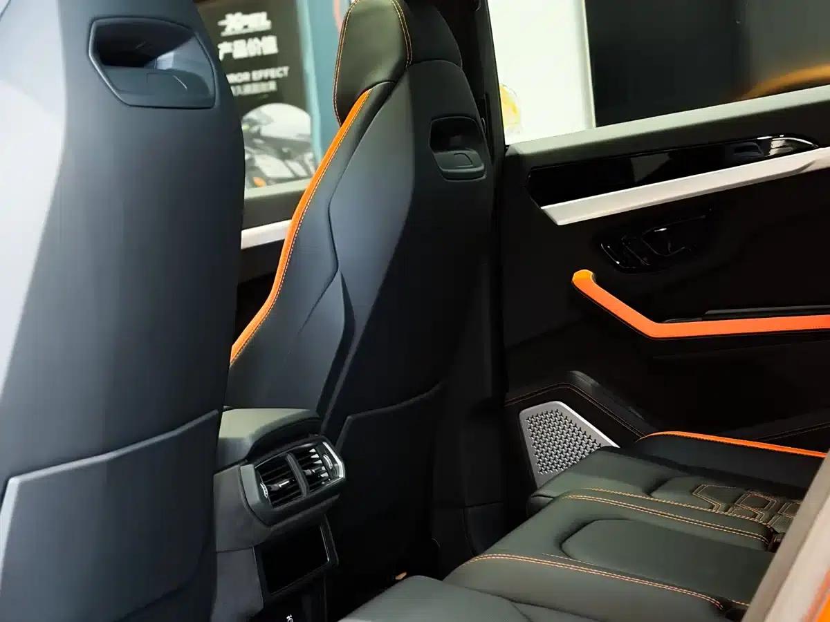 2026 Urus SE 4.0T Standard Edition — миниатюра 9