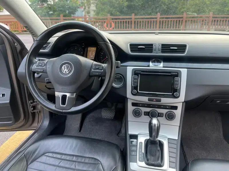 2013 Volkswagen Passat 1.8TSI Luxury — миниатюра 27