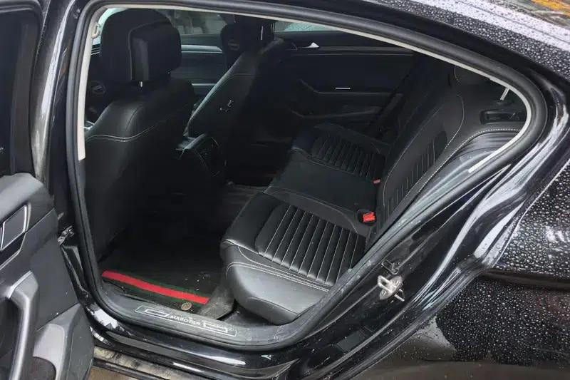 2020 Volkswagen Passat 330TSI DSG Leading Edition — миниатюра 15