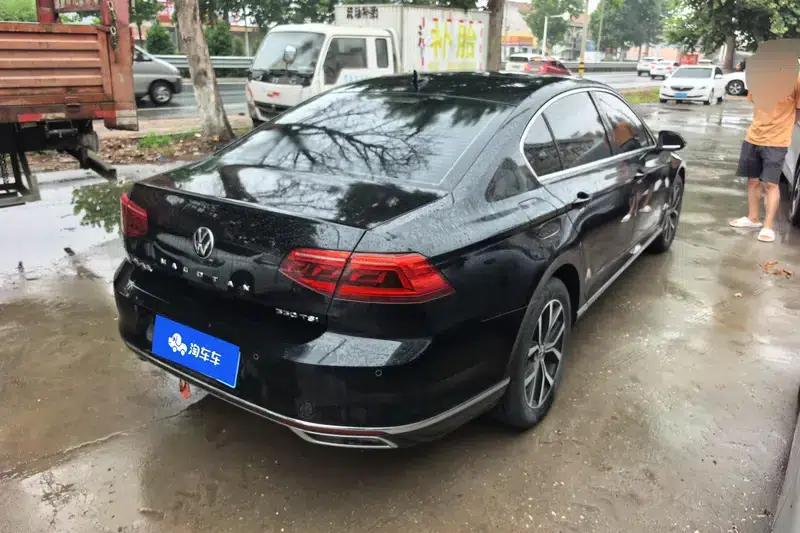 2020 Volkswagen Passat 330TSI DSG Leading Edition — миниатюра 3