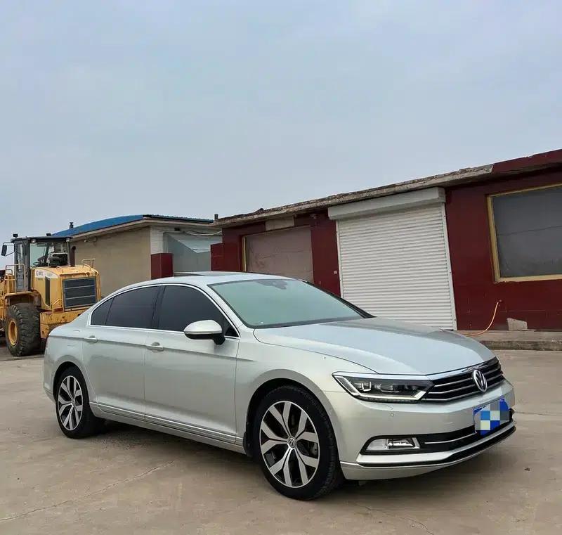 2018 Volkswagen Passat 280TSI DSG Leading Edition — миниатюра 3