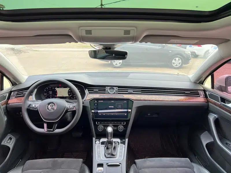 2018 Volkswagen Passat 280TSI DSG Leading Edition — миниатюра 7